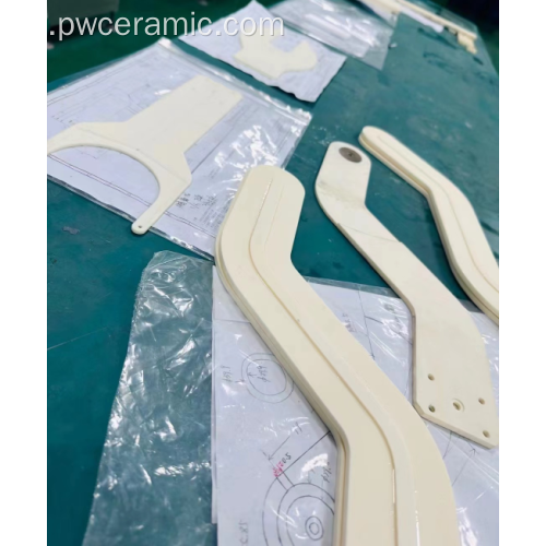 Roboterarm aus Aluminiumoxidkeramik für die Waferherstellung